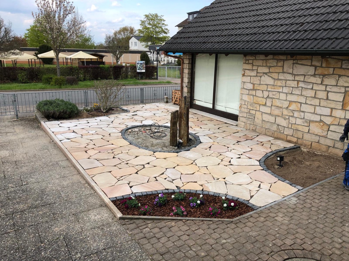 Gemütliche Sitzecke im Garten